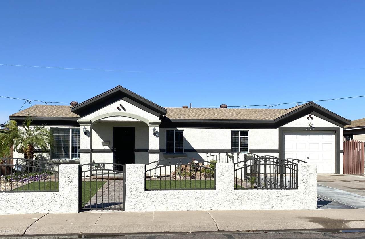 2128 Poinsettia Drive - Photo 1