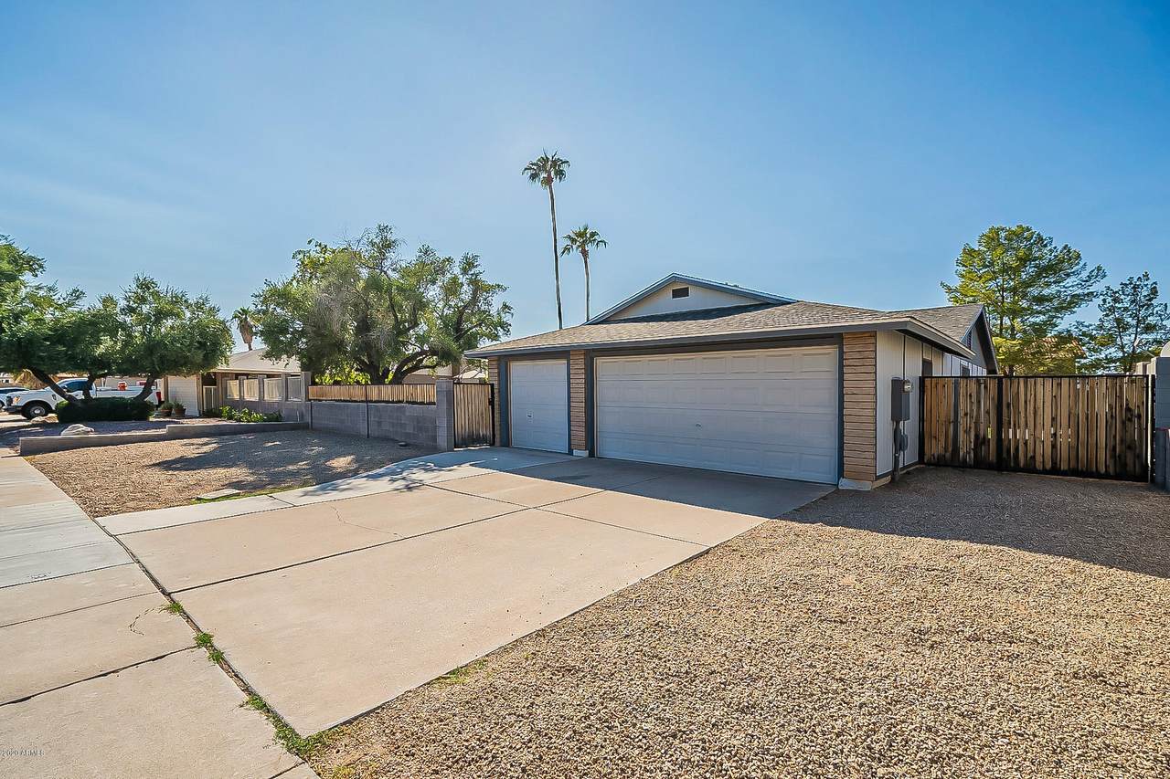 2206 Cholla Street - Photo 1