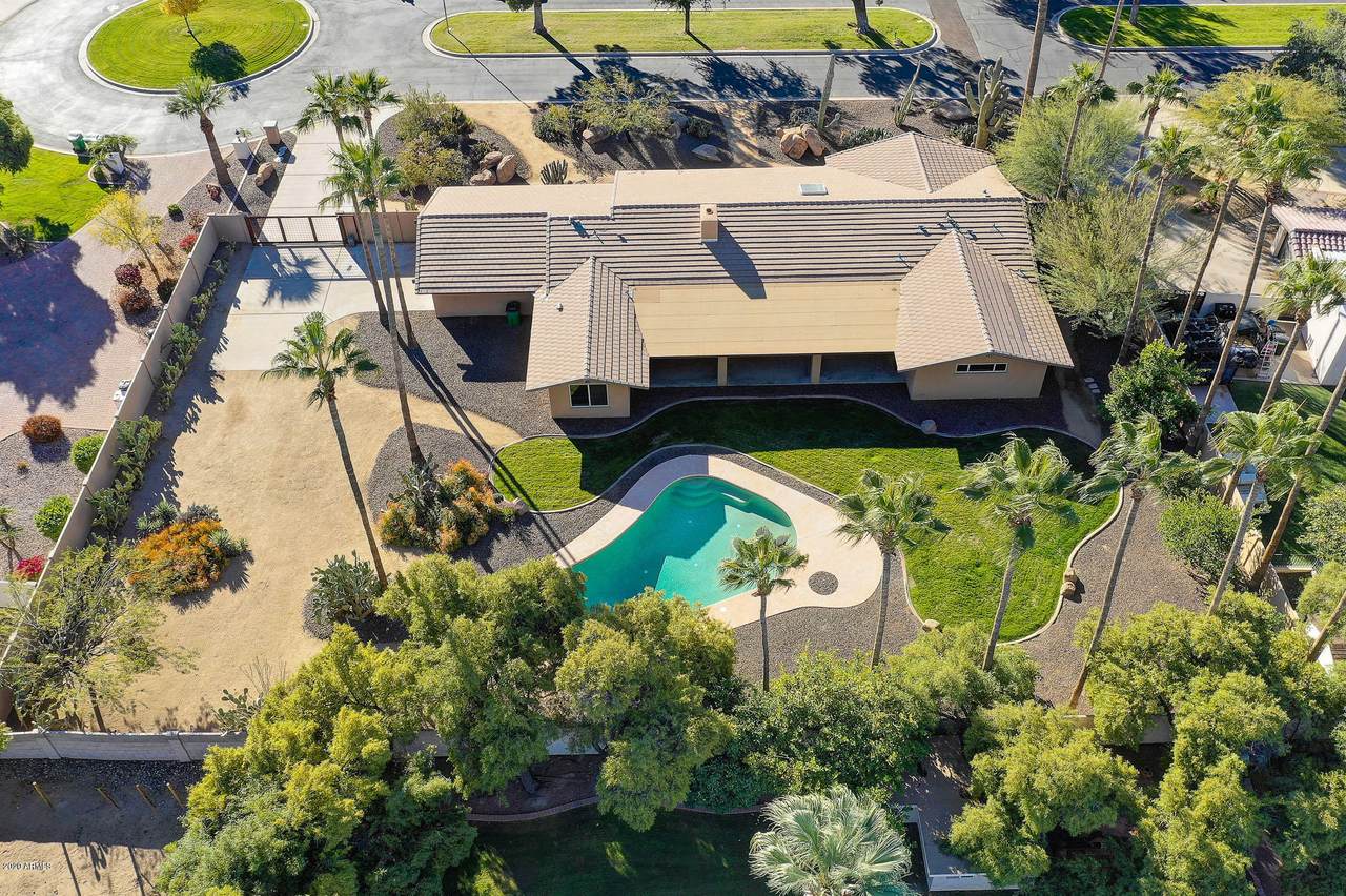 260 Cercado Lane - Photo 1