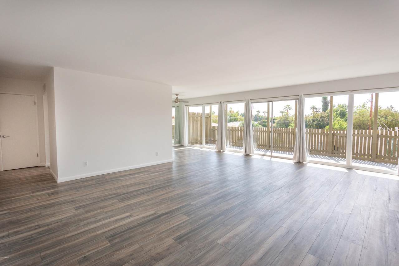 1043 Maryland Avenue - Photo 1