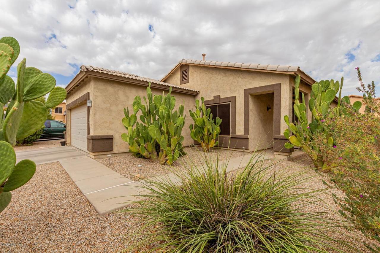 1106 Country Crossing Way - Photo 1