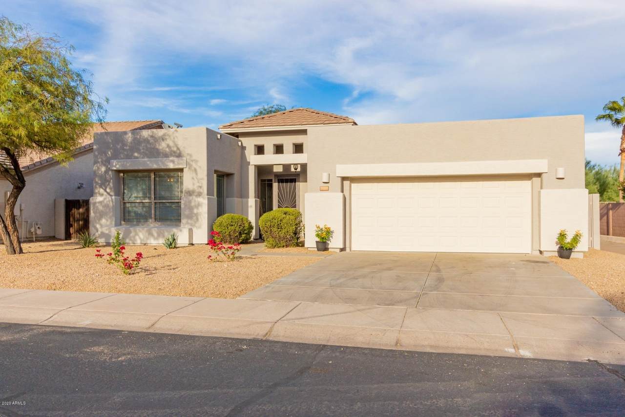 11339 Oakwood Drive - Photo 1