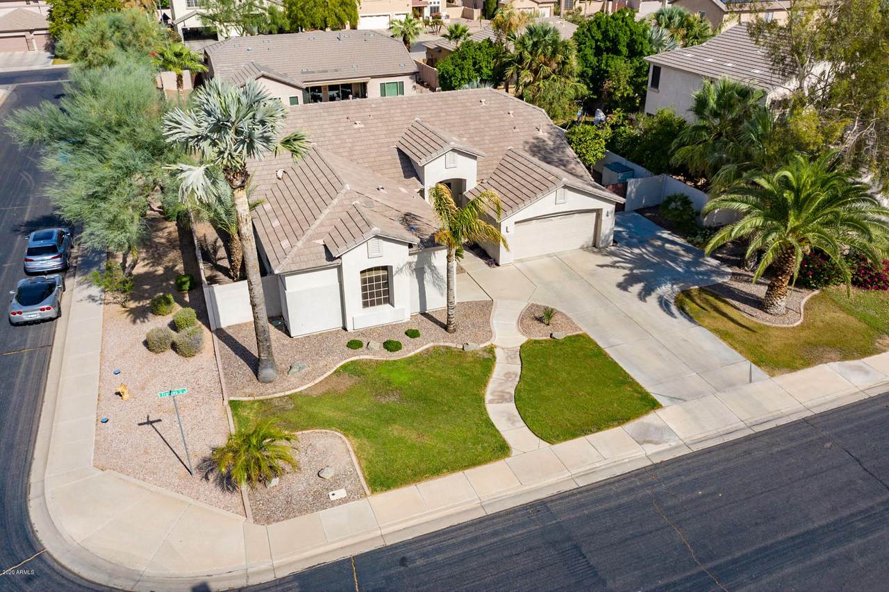 92 Frances Lane - Photo 1