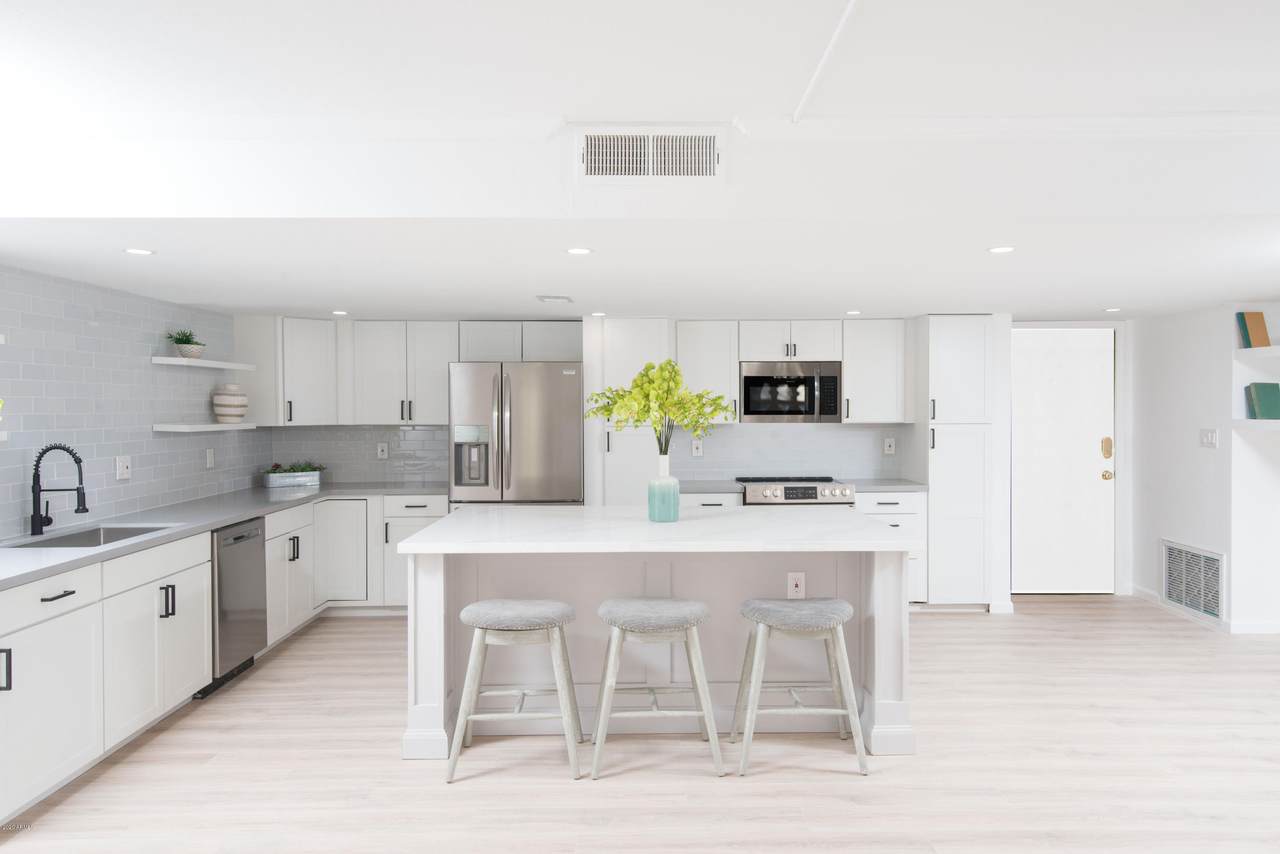 7820 Camelback Road - Photo 1