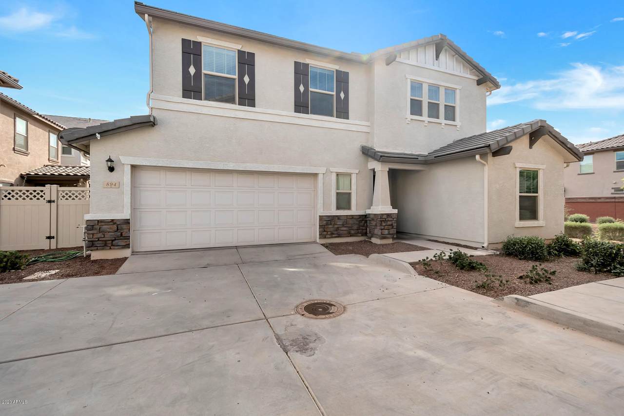 894 Pheasant Drive - Photo 1