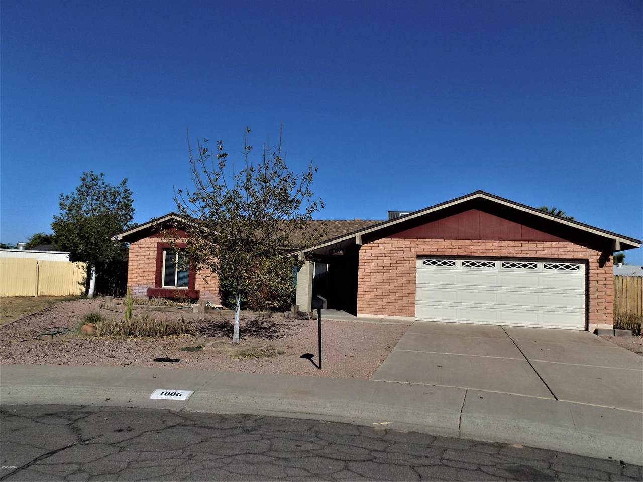 1006 Riviera Circle - Photo 1