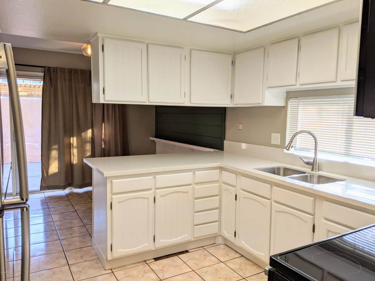2544 Campbell Avenue - Photo 1
