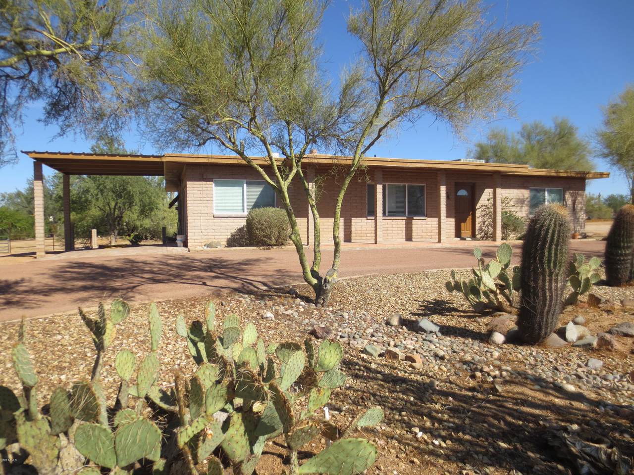 5624 Barwick Drive - Photo 1