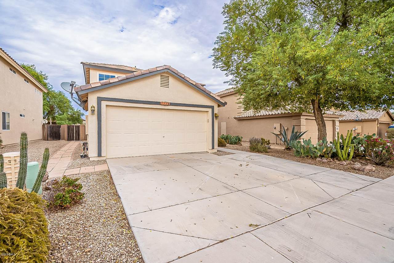 1128 Stardust Way - Photo 1
