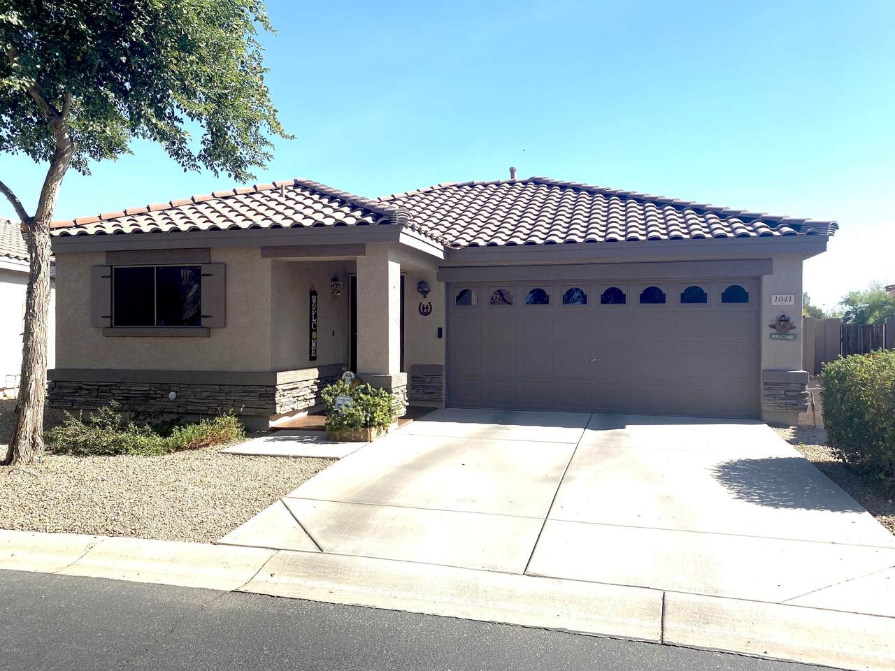1041 Anvil Place - Photo 1