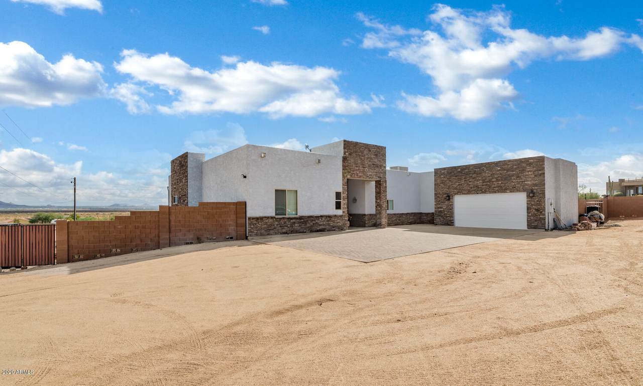 33114 14TH Street - Photo 1