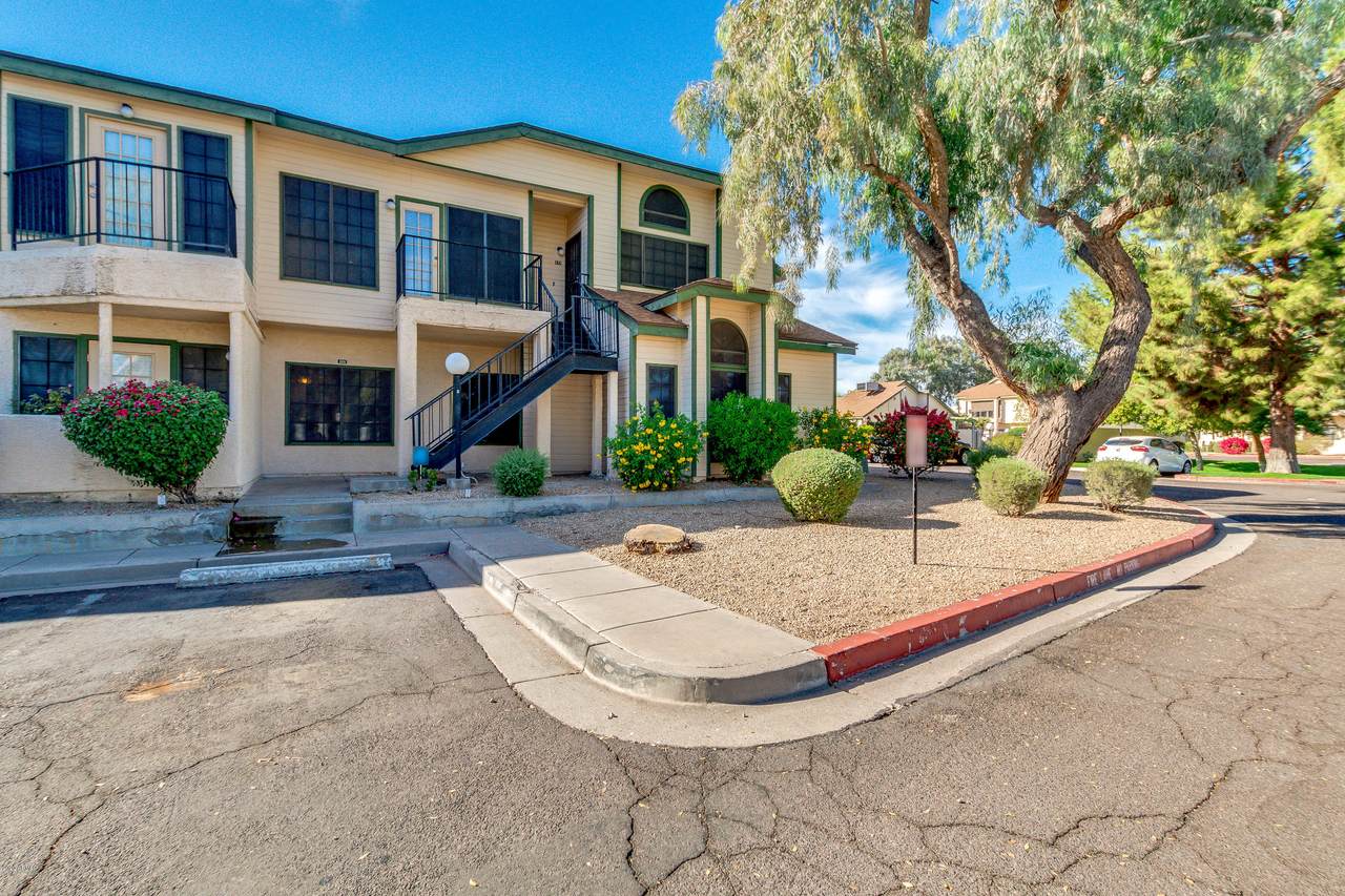 8888 47TH Avenue - Photo 1