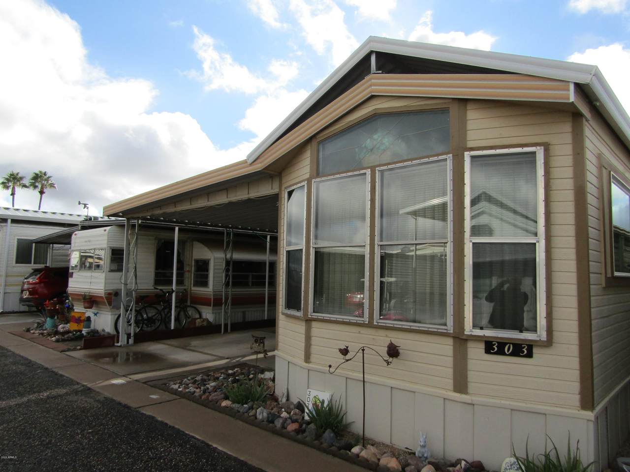 303 Mesquite Drive - Photo 1