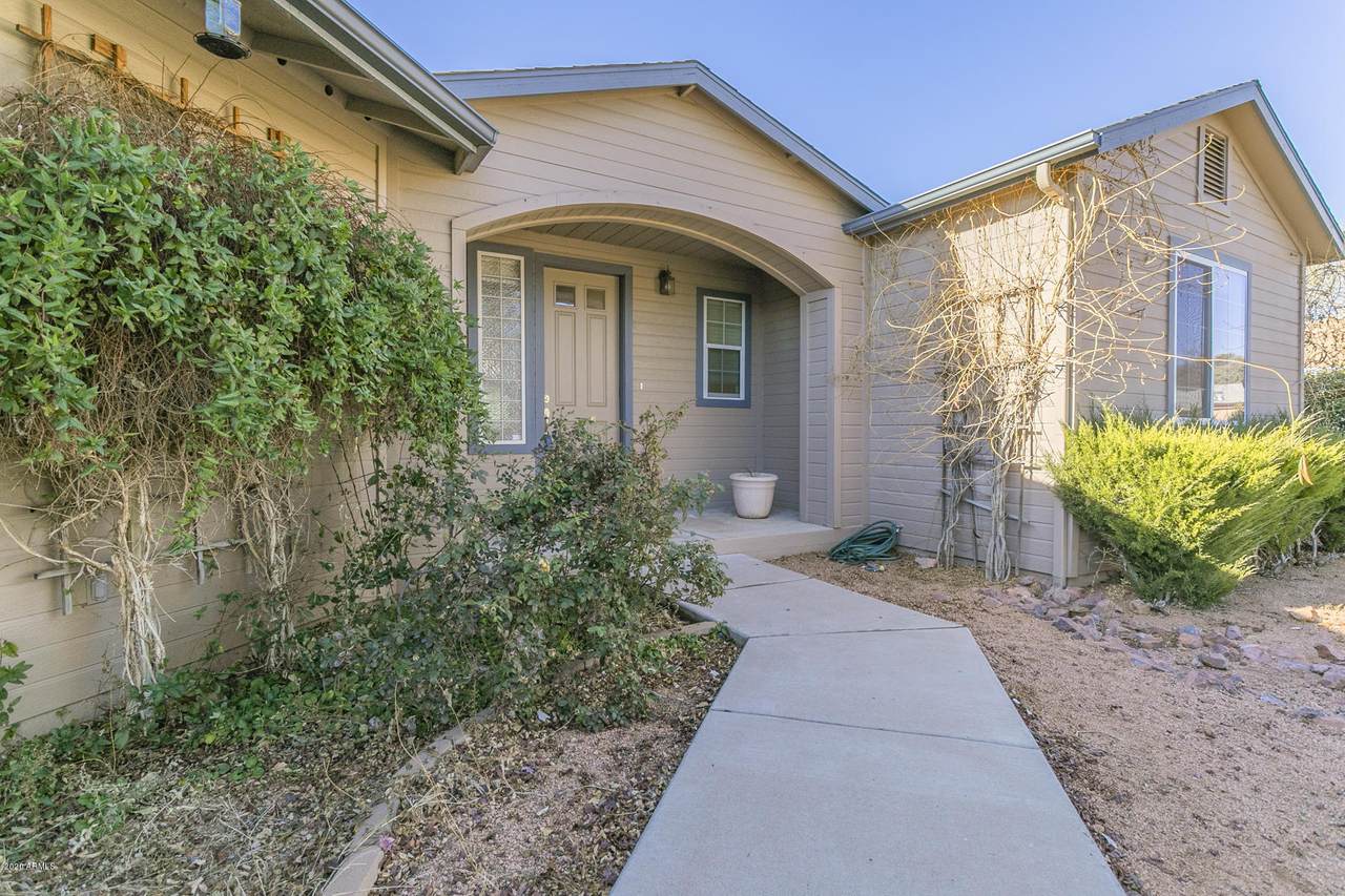 209 Cedar Mill Court - Photo 1