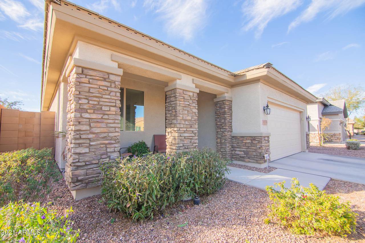 8230 70TH Drive - Photo 1