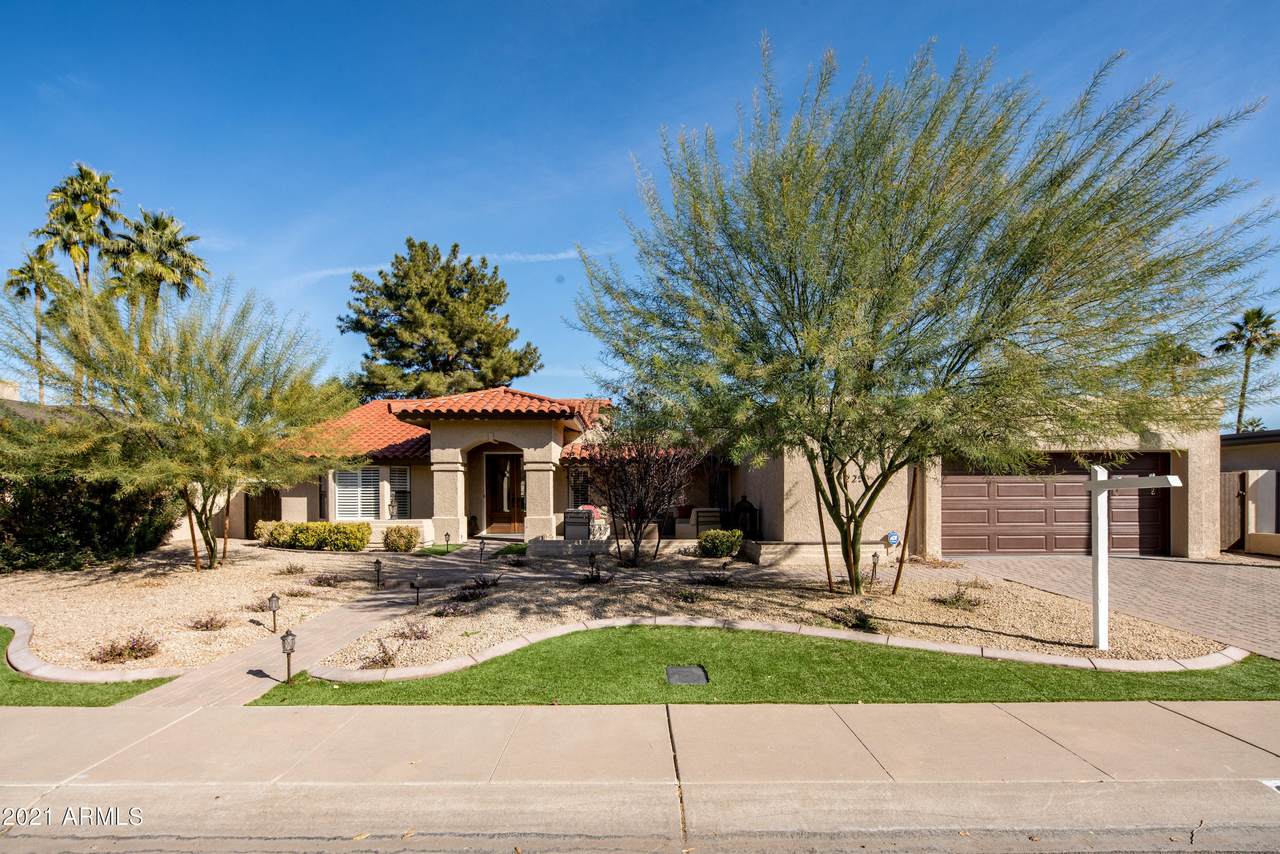 9225 82ND Street - Photo 1