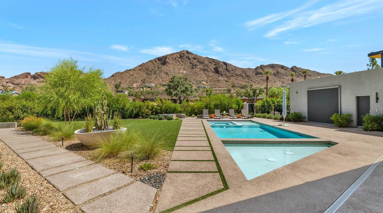 5309 Royal View Drive - Photo 1
