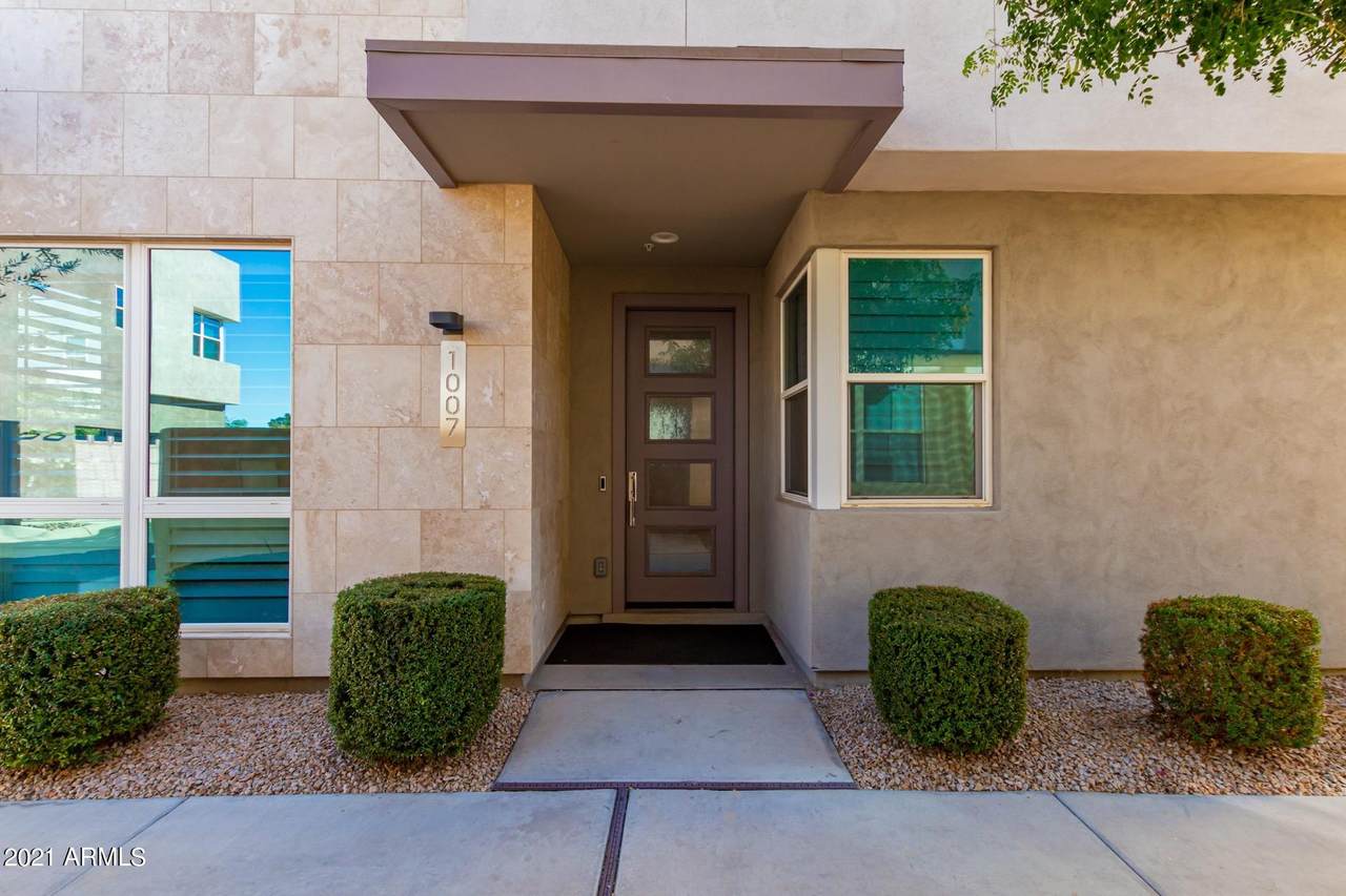 9001 San Victor Drive - Photo 1