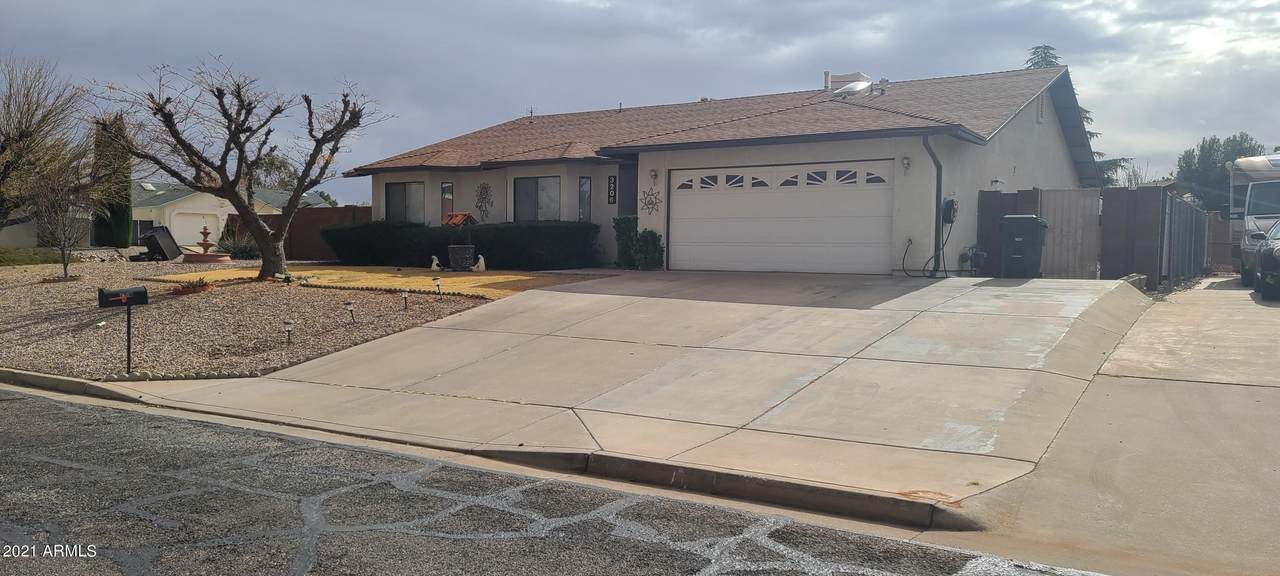 3206 Oak Hill Street - Photo 1