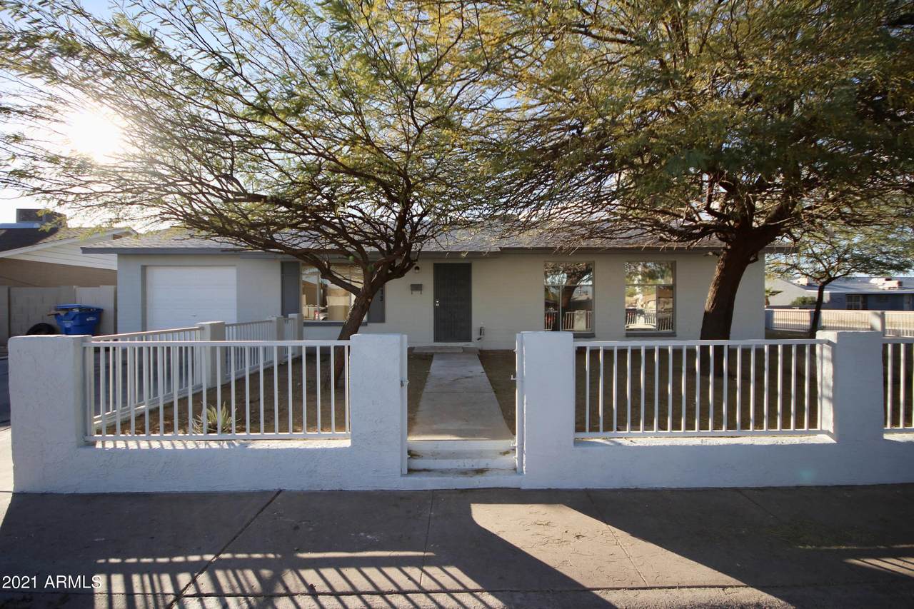 3072 42ND Lane - Photo 1