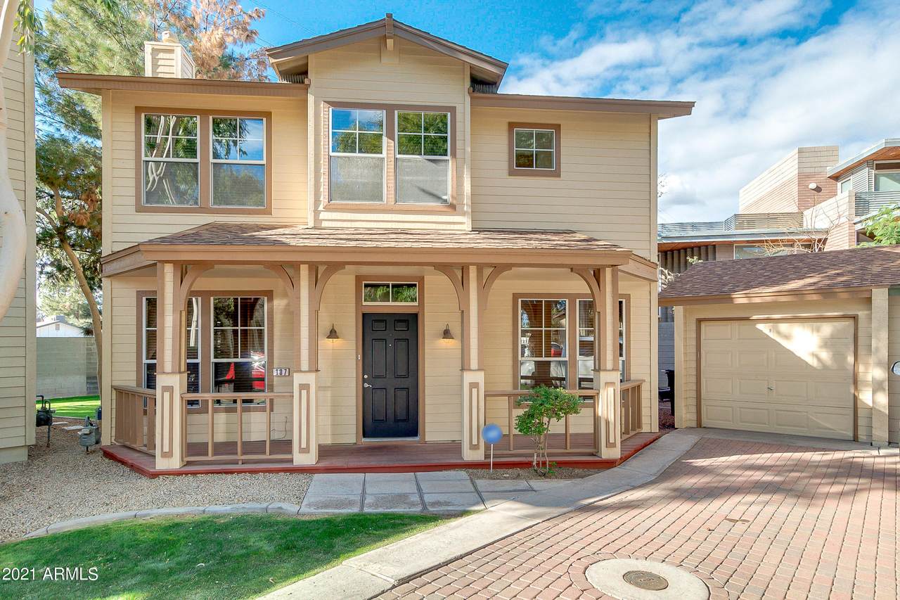 942 Ash Avenue - Photo 1