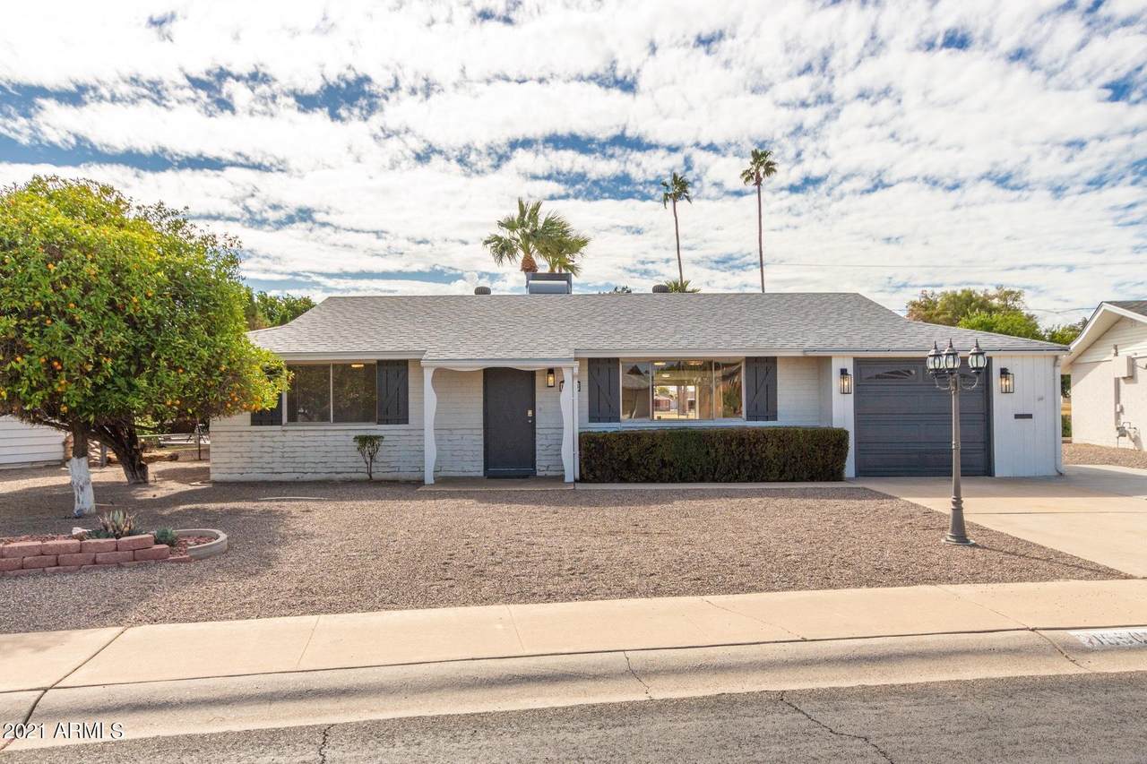 10903 Oakmont Drive - Photo 1