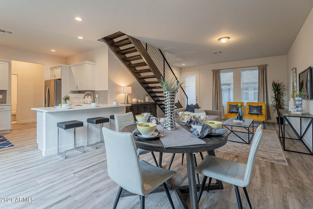 917 Glendale Avenue - Photo 1