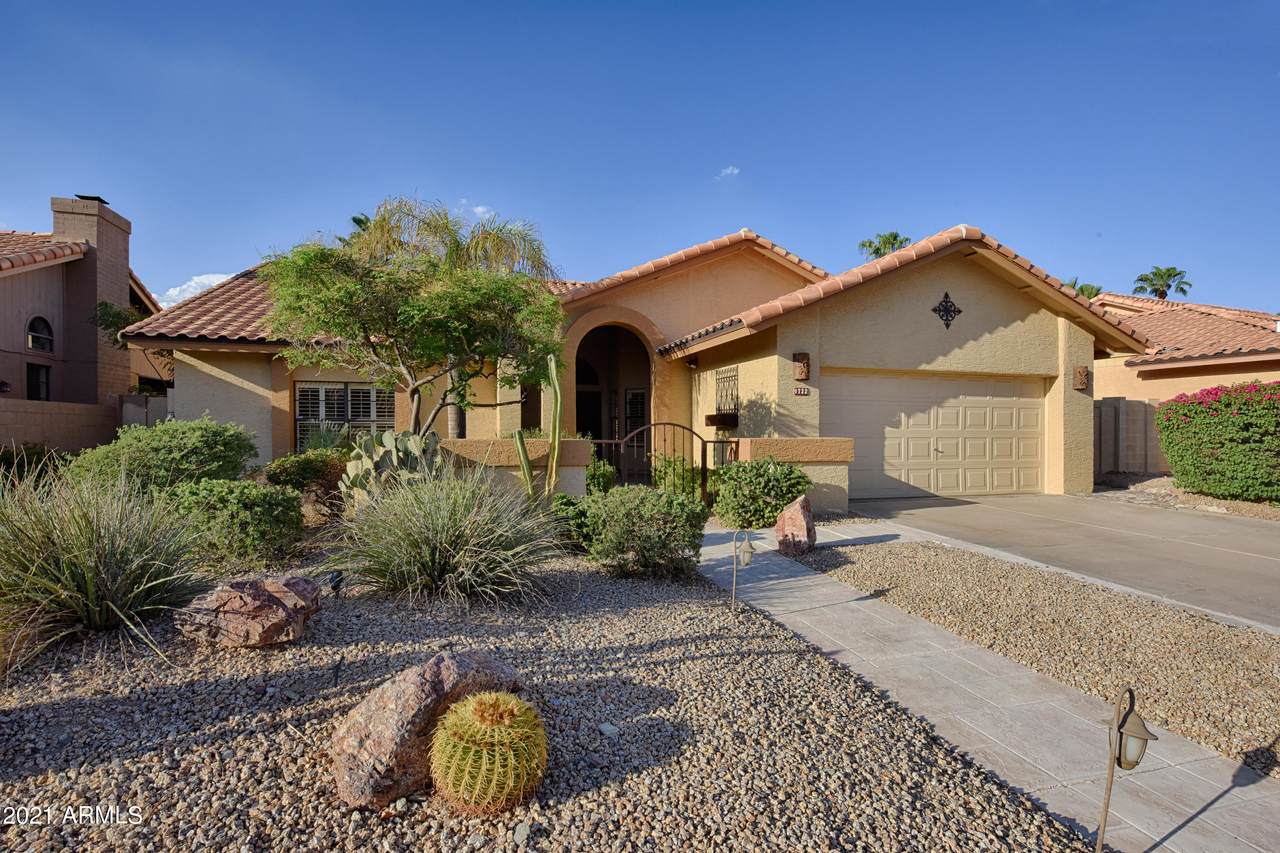 9722 Dreyfus Avenue - Photo 1
