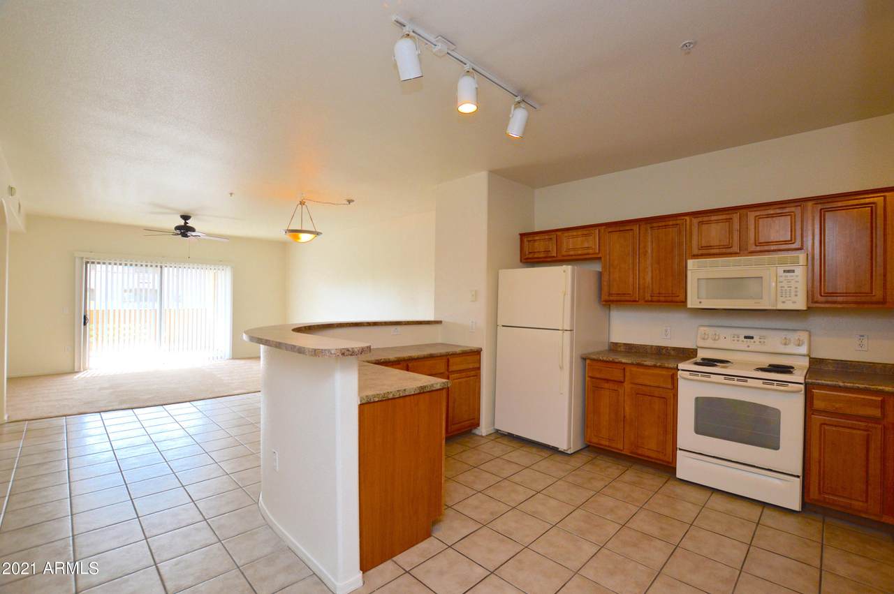 920 Devonshire Avenue - Photo 1