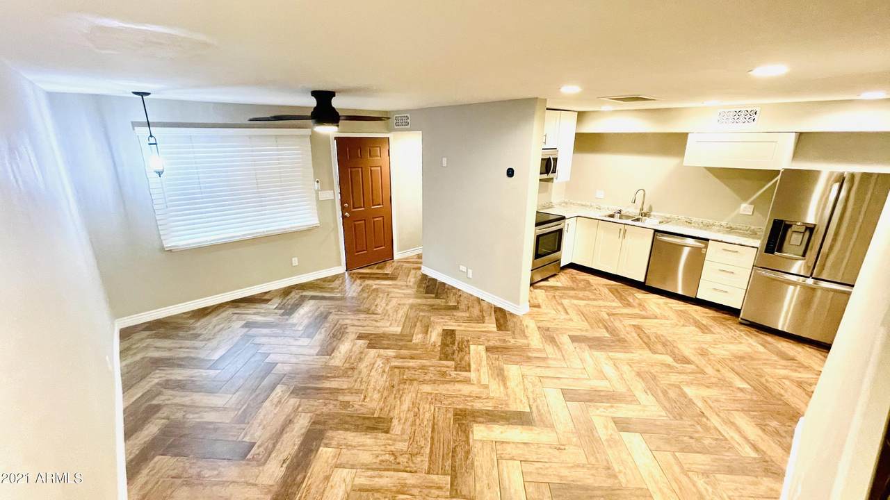 4601 Southgate Avenue - Photo 1