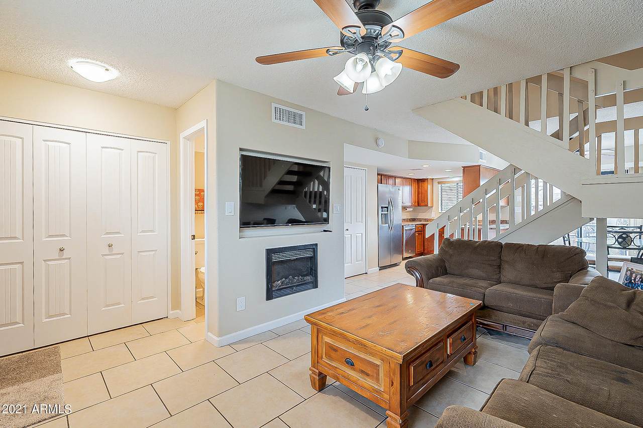 2724 Mclellan Boulevard - Photo 1