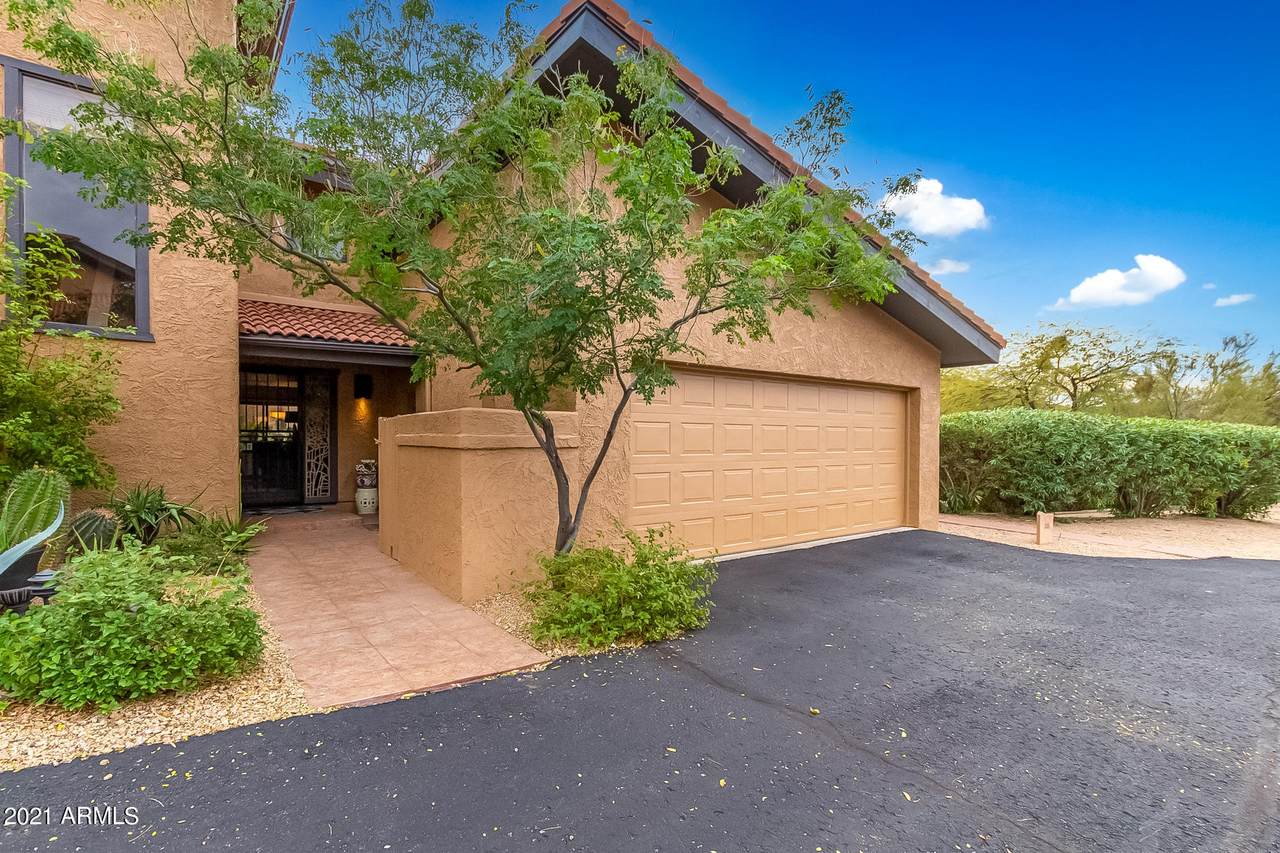 7433 Sundance Trail - Photo 1