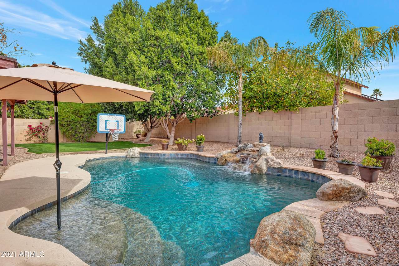 1003 Sunview Circle - Photo 1