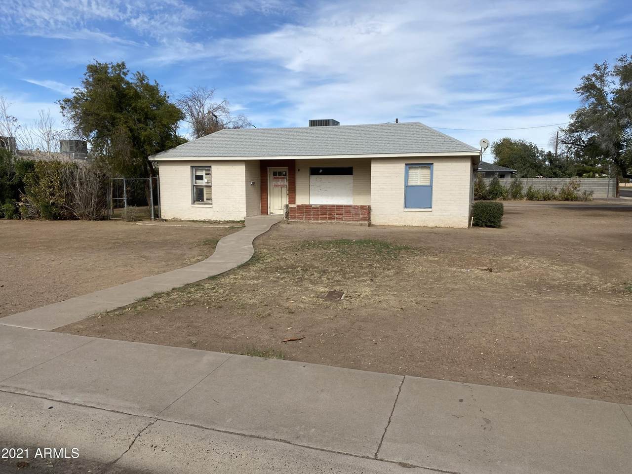 1702 Glenrosa Avenue - Photo 1