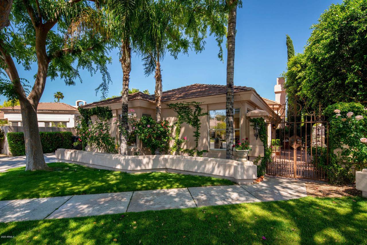 7799 Oakshore Drive - Photo 1