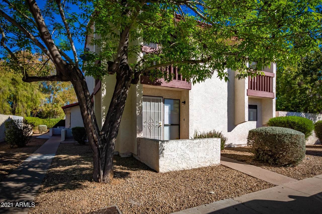 2802 Beck Lane - Photo 1