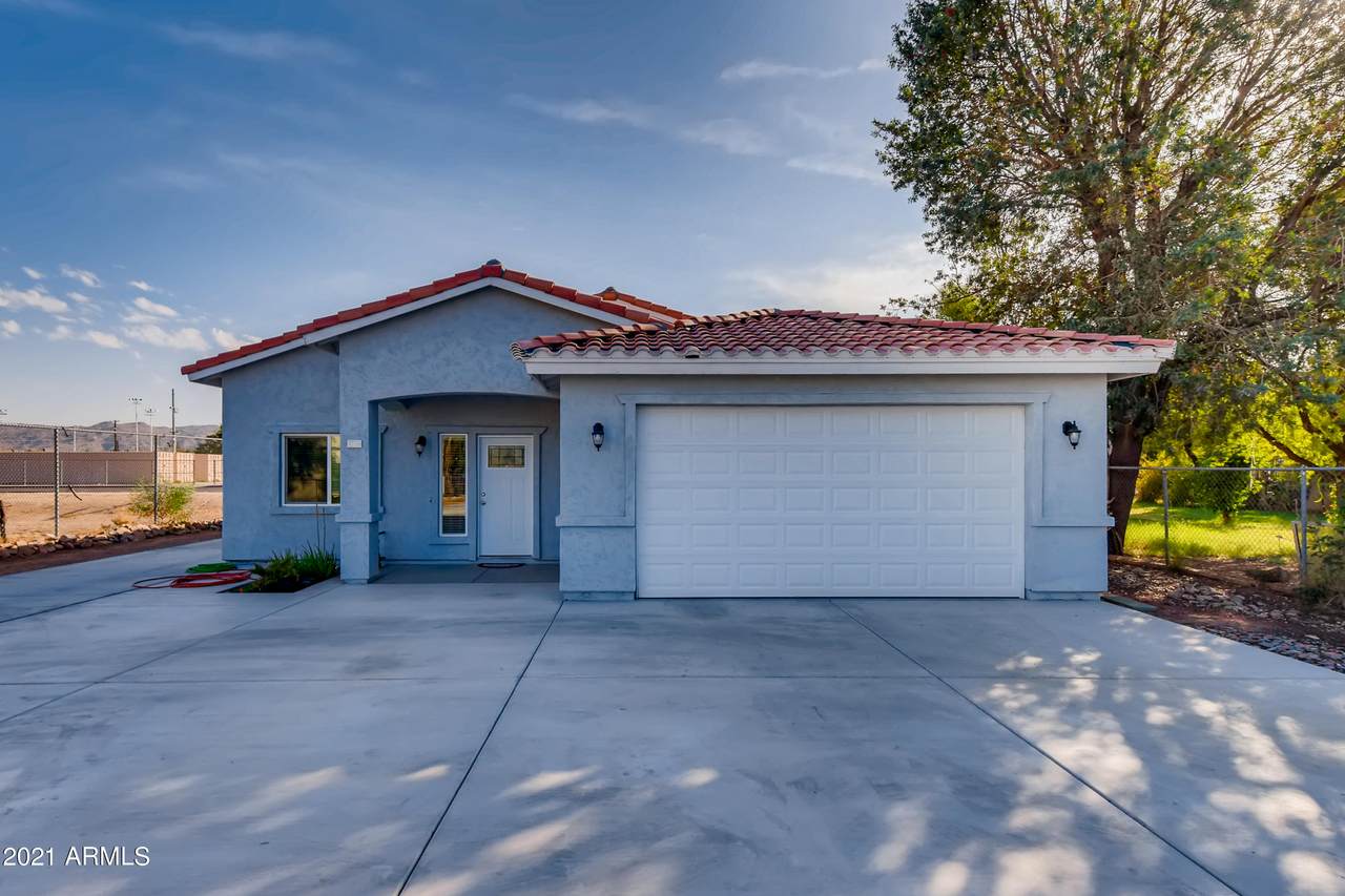 839 Roeser Road - Photo 1