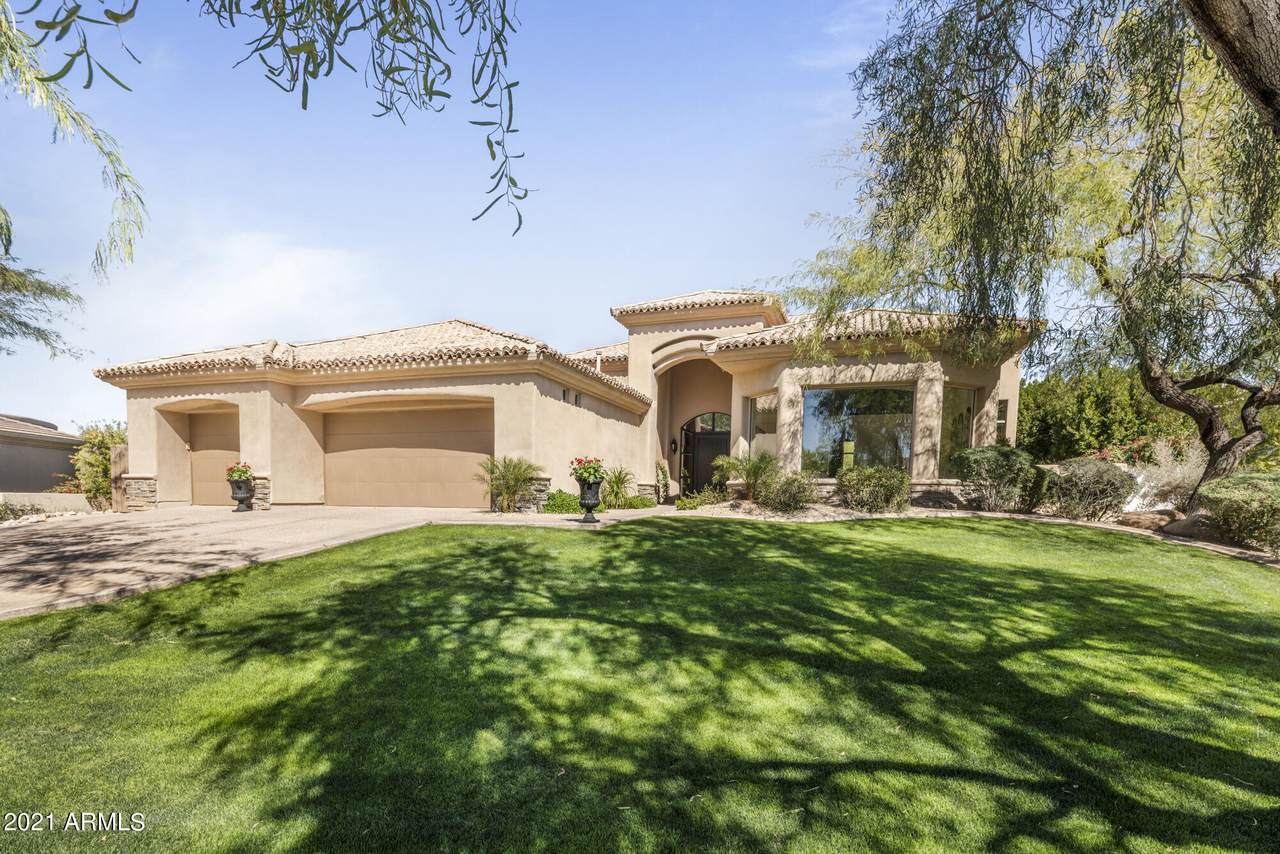 12048 Yucca Street - Photo 1