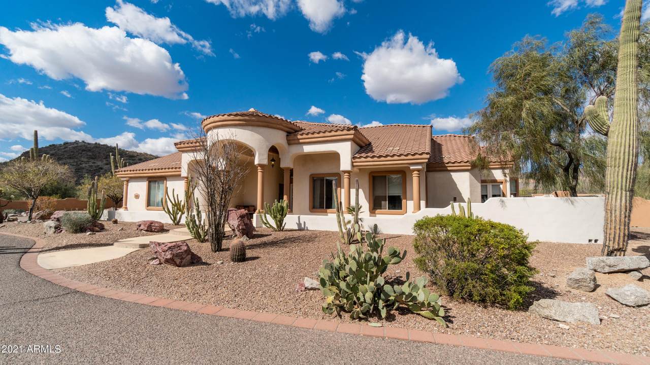 10010 Hillview Street - Photo 1
