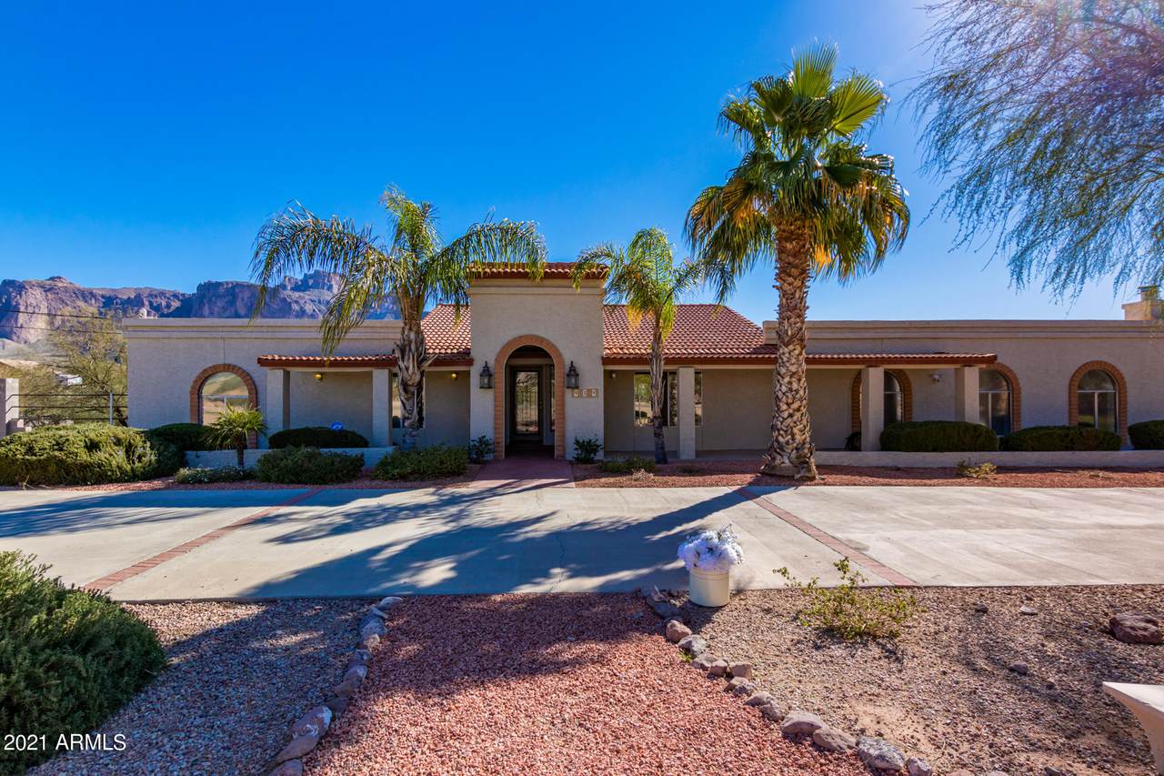 959 Roadrunner Road - Photo 1