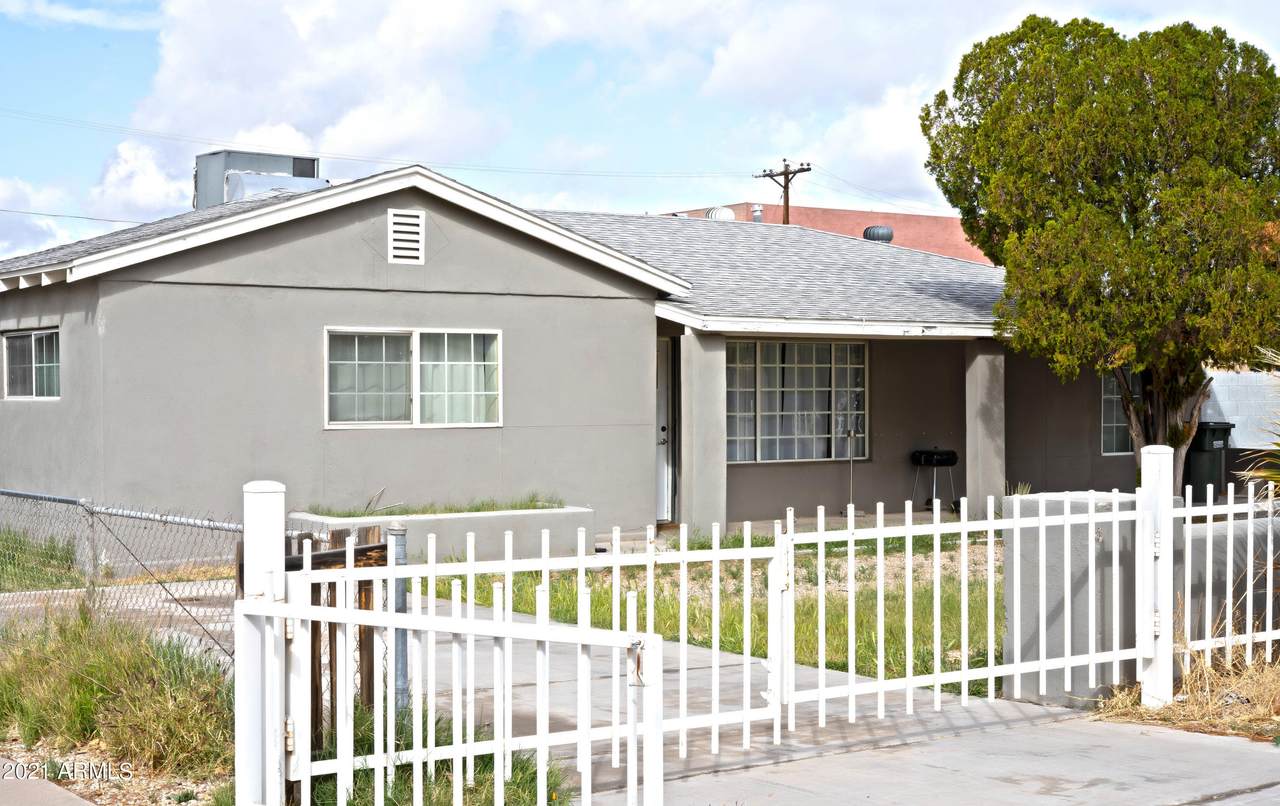 2816 35TH Street - Photo 1