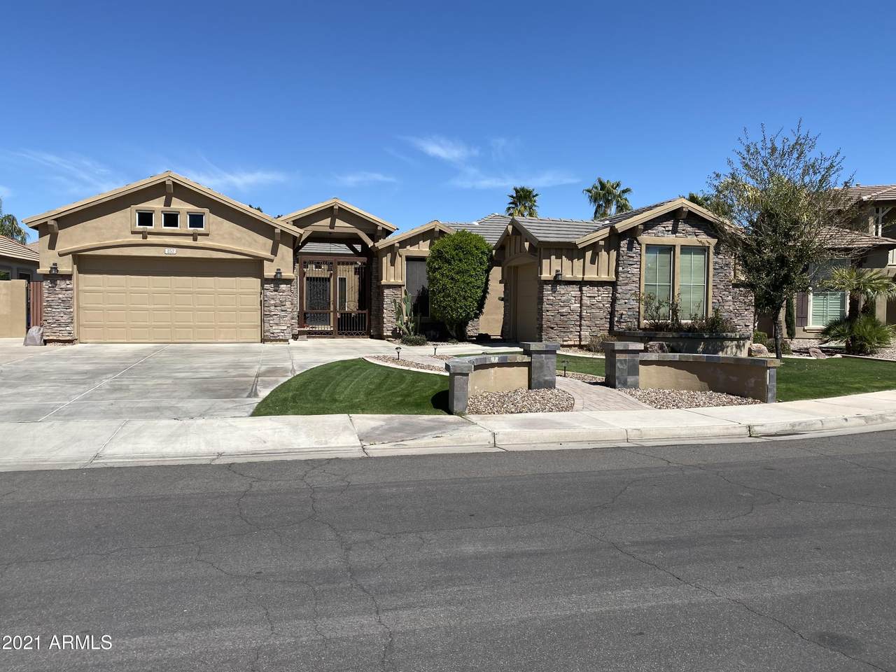 452 Mead Drive - Photo 1