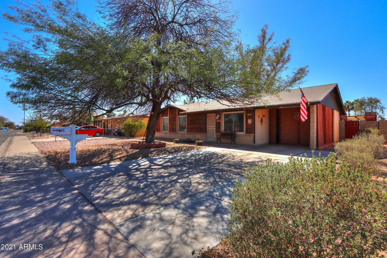 1853 Kadota Avenue - Photo 1