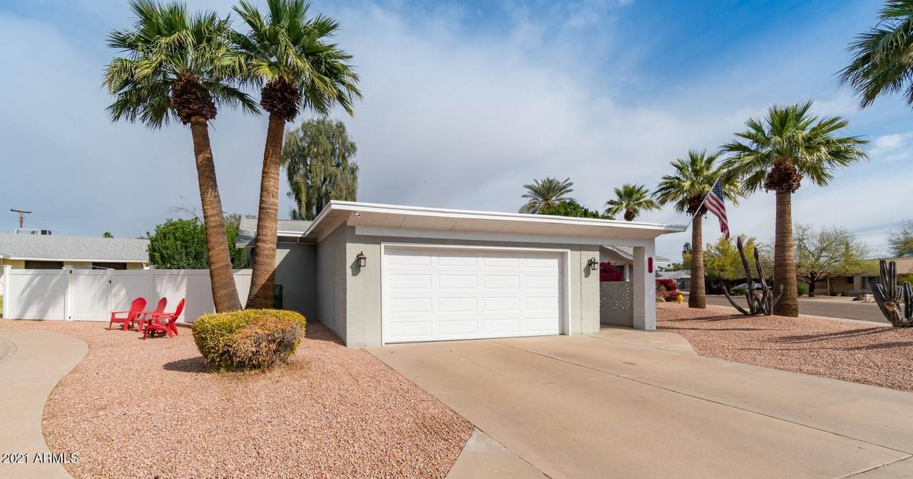 1430 Sunset Drive - Photo 1