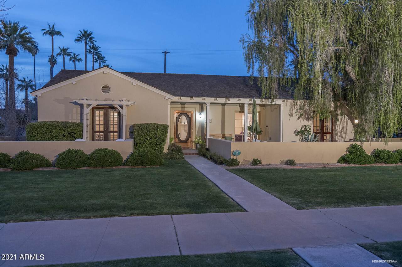 946 Palm Lane - Photo 1