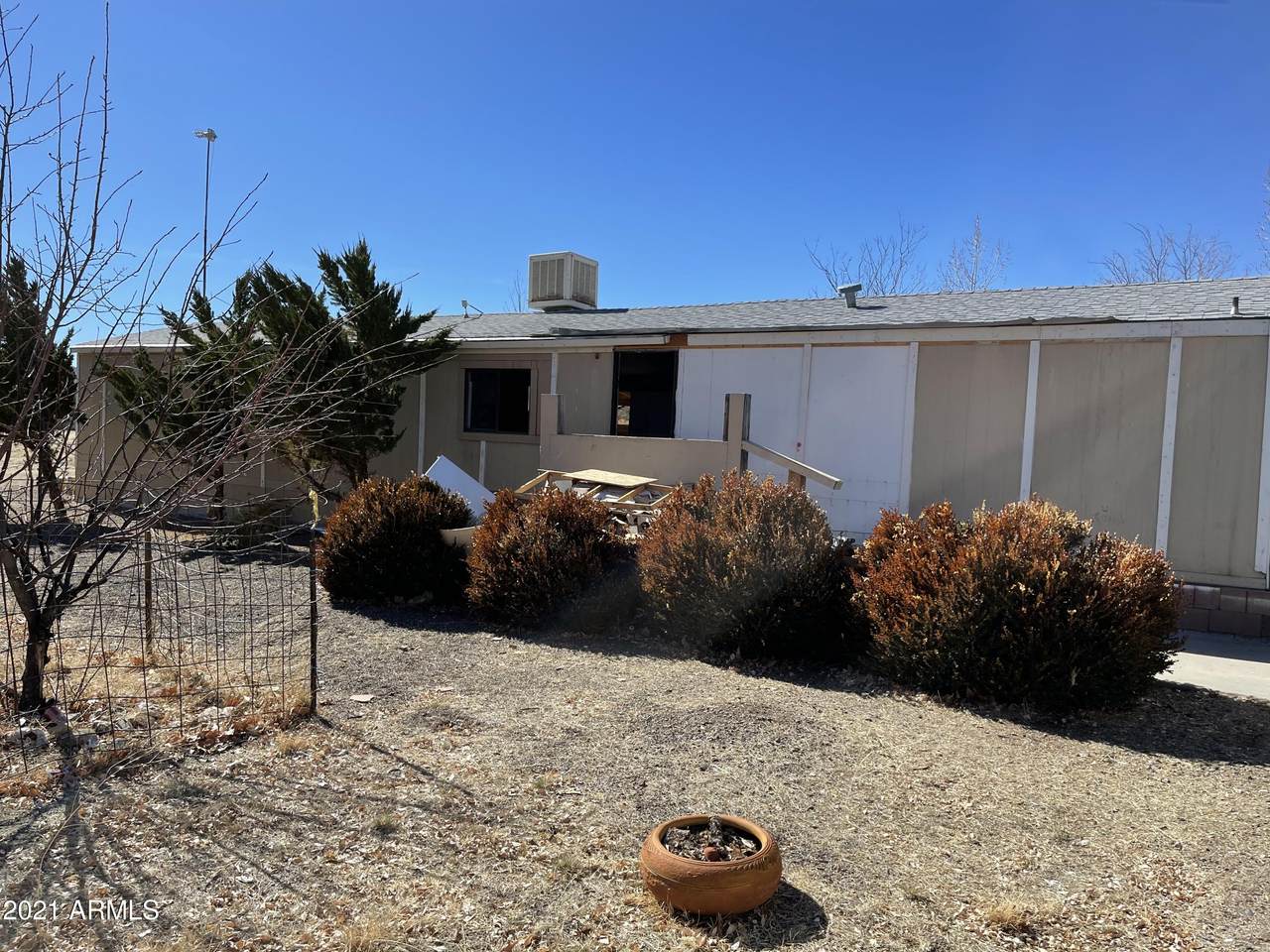 18442 Pioneer Avenue - Photo 1