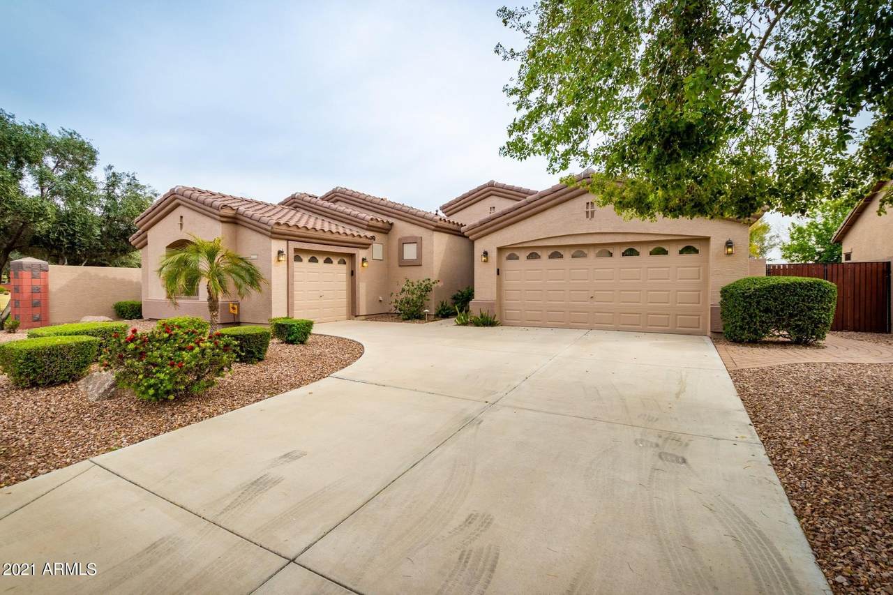 10461 Laguna Azul Avenue - Photo 1