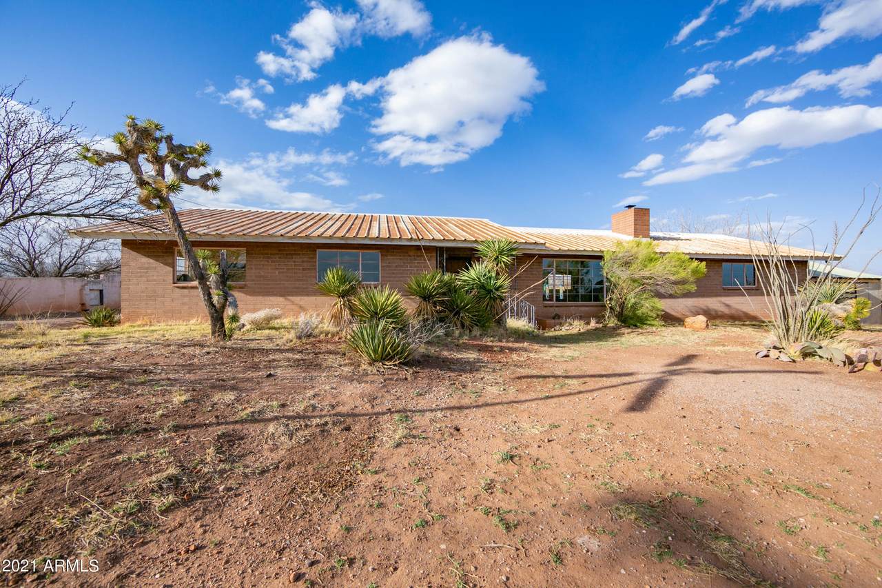 696 Mulberry Lane - Photo 1