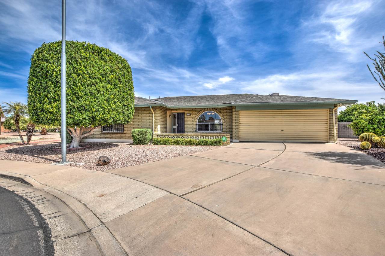 4043 Cabana Circle - Photo 1