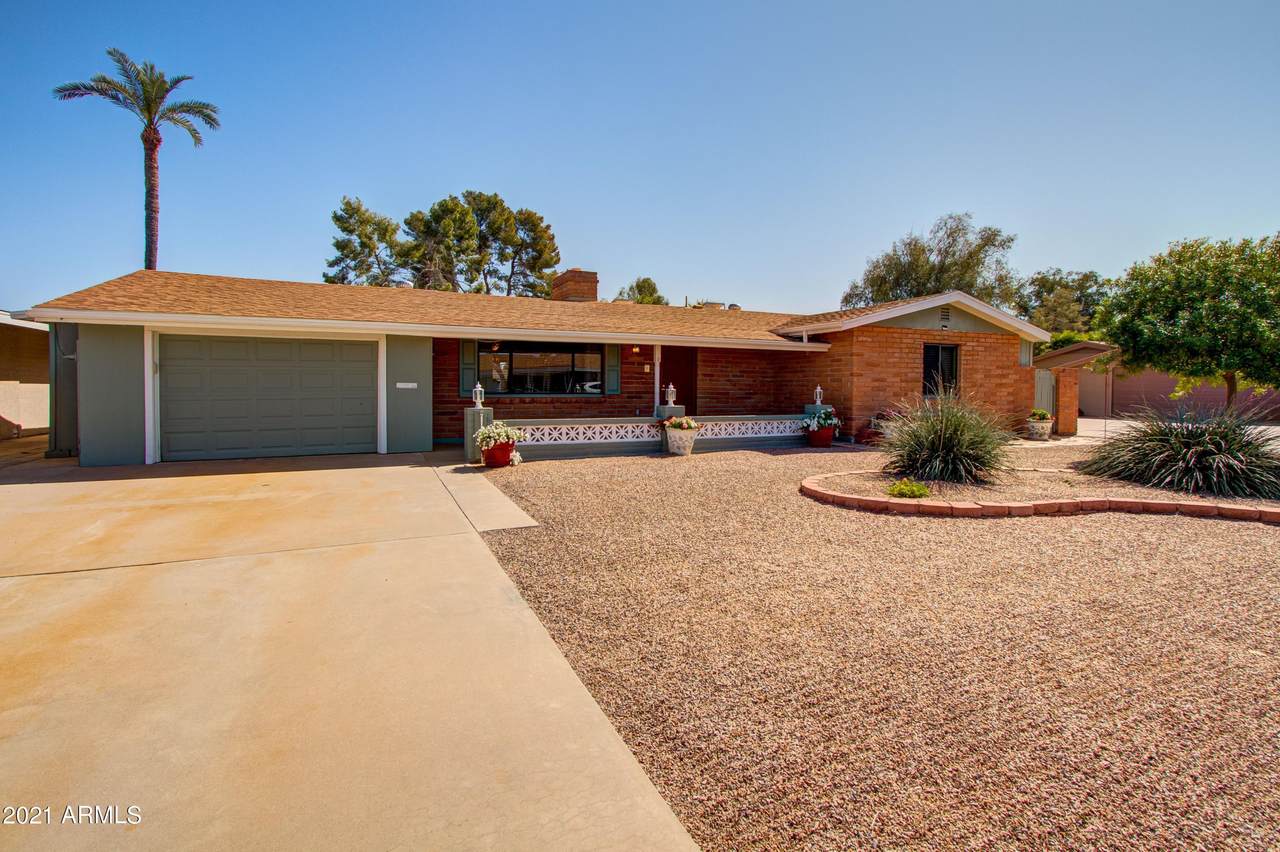 901 Longwood Loop - Photo 1